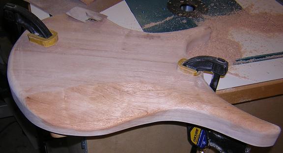 Final sanding of the contour.