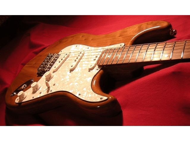 Walnut Strat