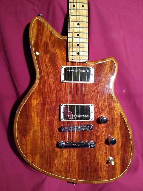 Completed photo of the Bubinga Pudding guitar.