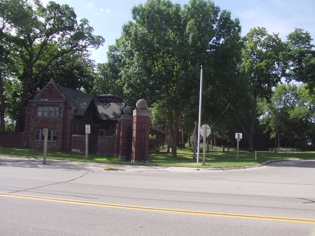 The service enterance to the Green Lake Conference Center.