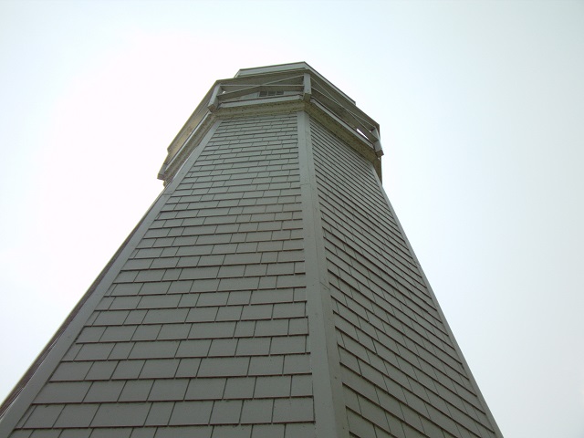 Looking straight up at the Mark Twain Lighthouse