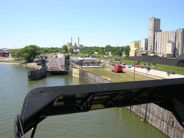 Backing the ship into the dock.