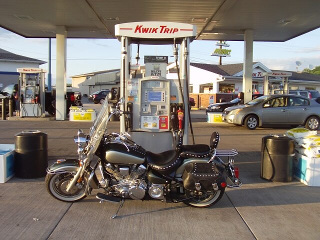 Gassing up after supper.