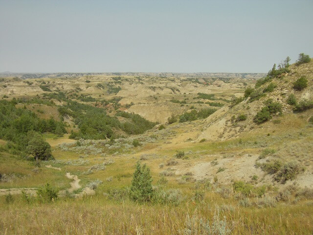 The Ridgeline Trail in Teddy Roosevelt National Park.