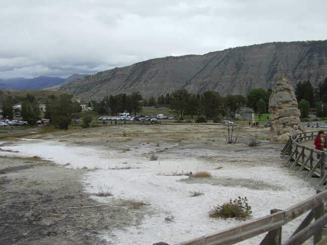 Mammoth Hot Springs.