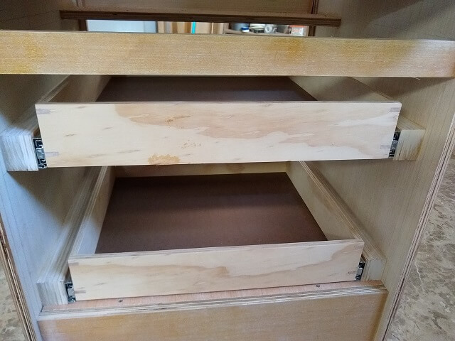 Test fitting the drawers.