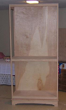 The curio now has something to sit on.